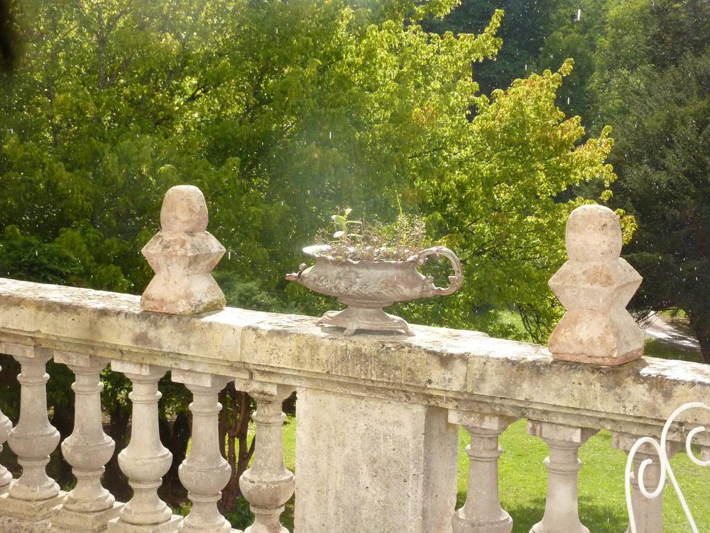 Отель Domaine Du Val D'Atur Экстерьер фото