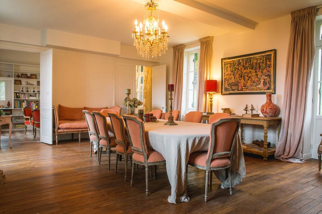Отель Domaine Du Val D'Atur Экстерьер фото