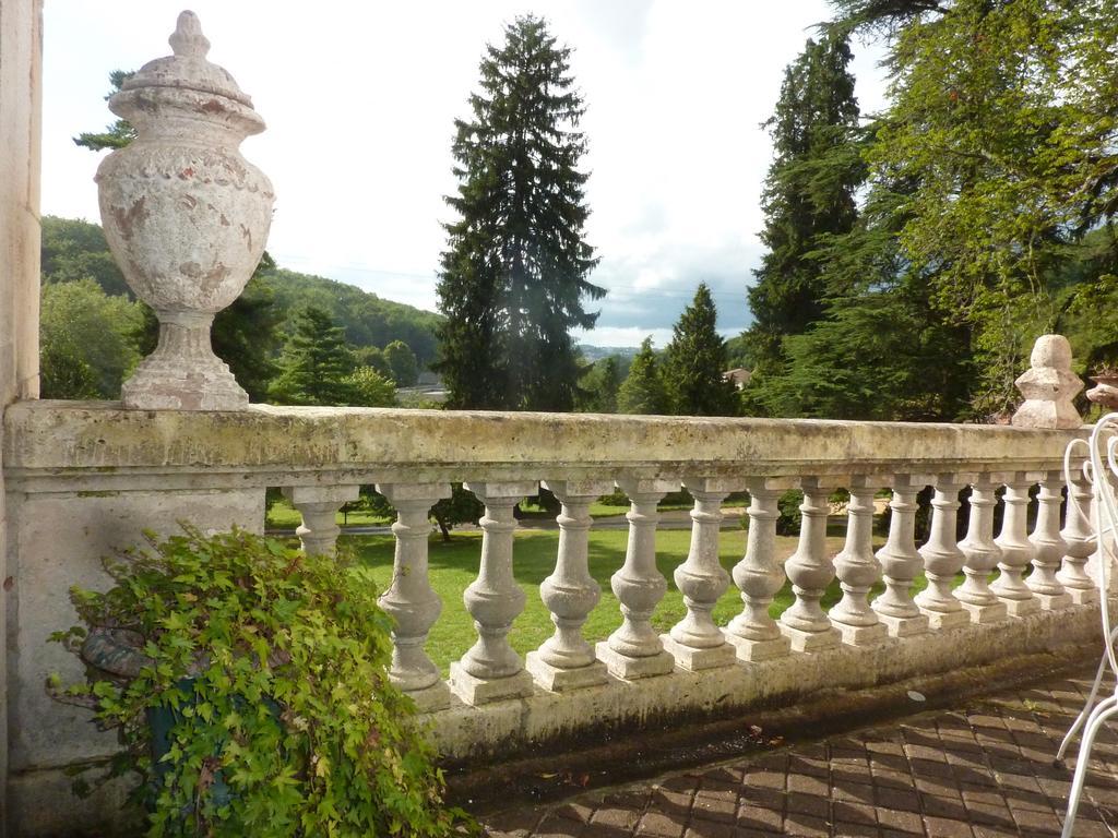 Отель Domaine Du Val D'Atur Экстерьер фото